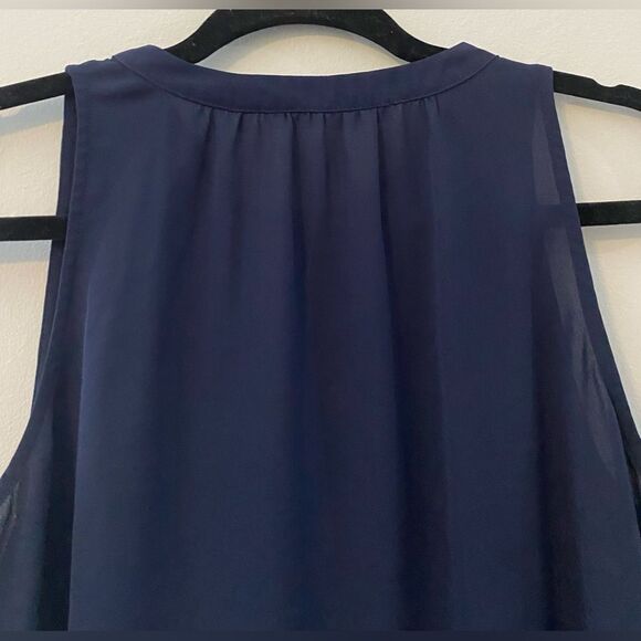Violet + Claire, Royal Blue, Sleeveless Button Down Blouse, Size M - Picture 6 of 9